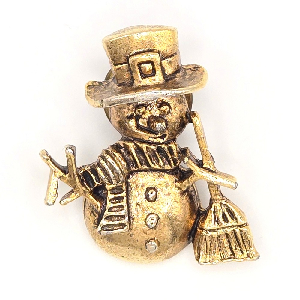 Camco Gold Tone Snowman Pin with‎ Top Hat and Broom Vintage
